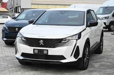Peugeot 3008 PureTech Turbo 130 S&amp;S Allure Pack del 2024 usata a Pianezza