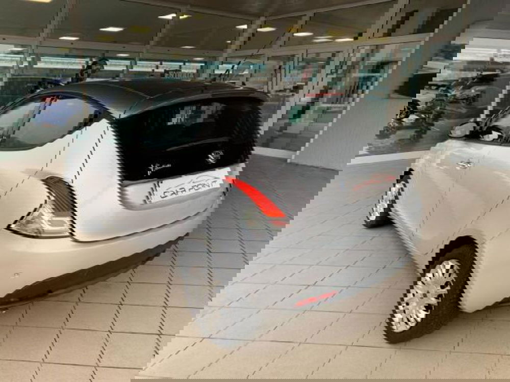 Lancia Ypsilon usata a Trieste (3)