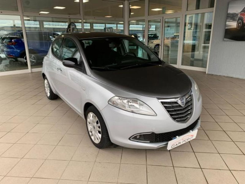 Lancia Ypsilon usata a Trieste (7)