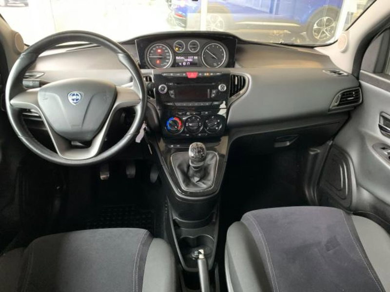 Lancia Ypsilon usata a Trieste (9)