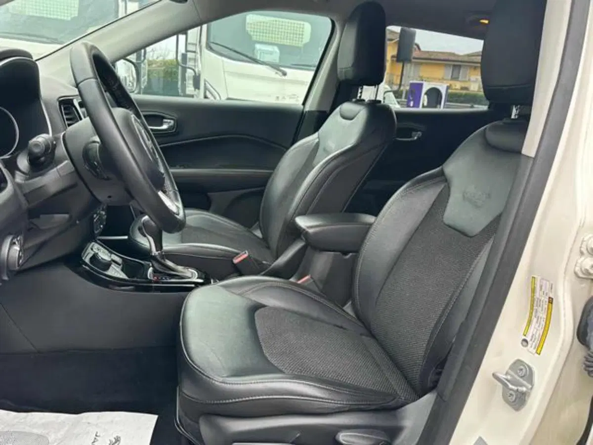 Jeep Compass usata a Lucca (14)