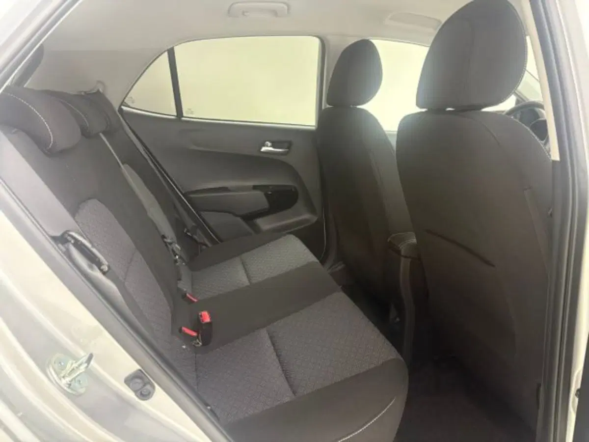 Kia Picanto nuova a Como (9)