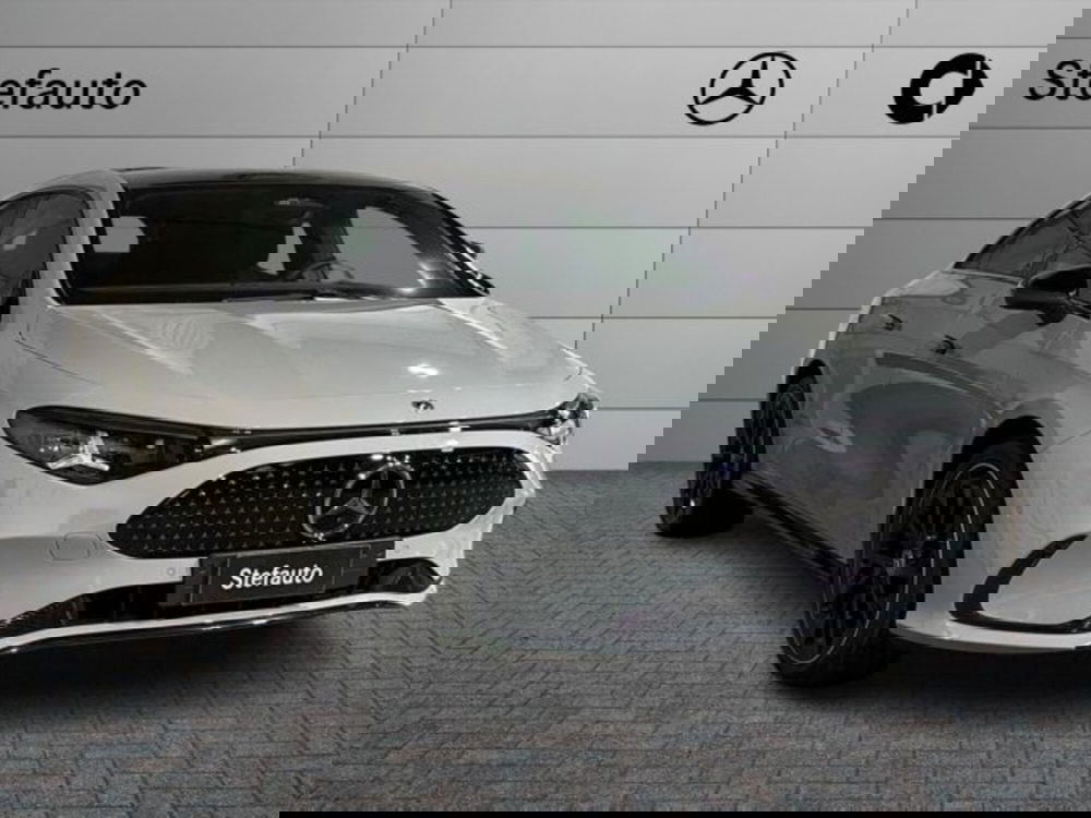 Mercedes-Benz CLA Shooting Brake nuova a Bologna