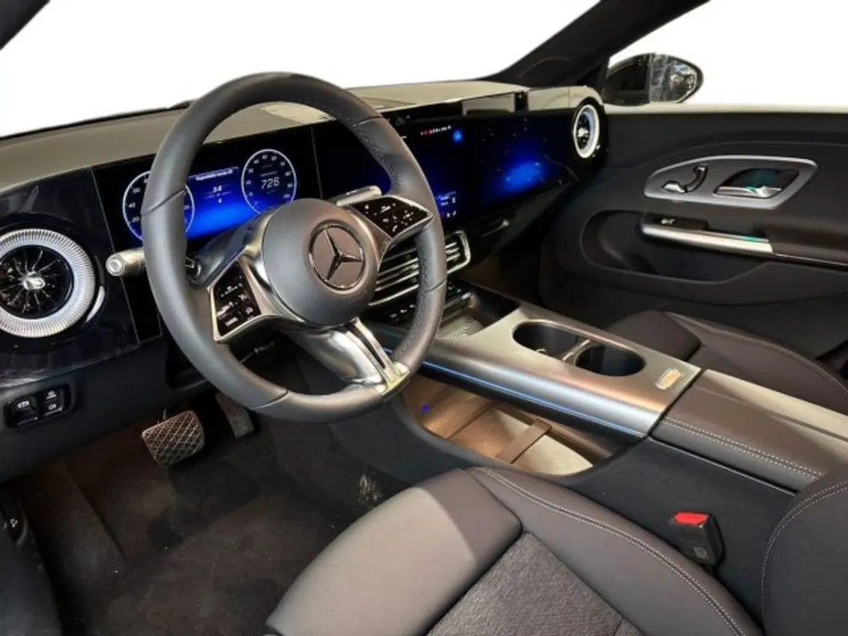 Mercedes-Benz CLA Shooting Brake nuova a Bologna (11)