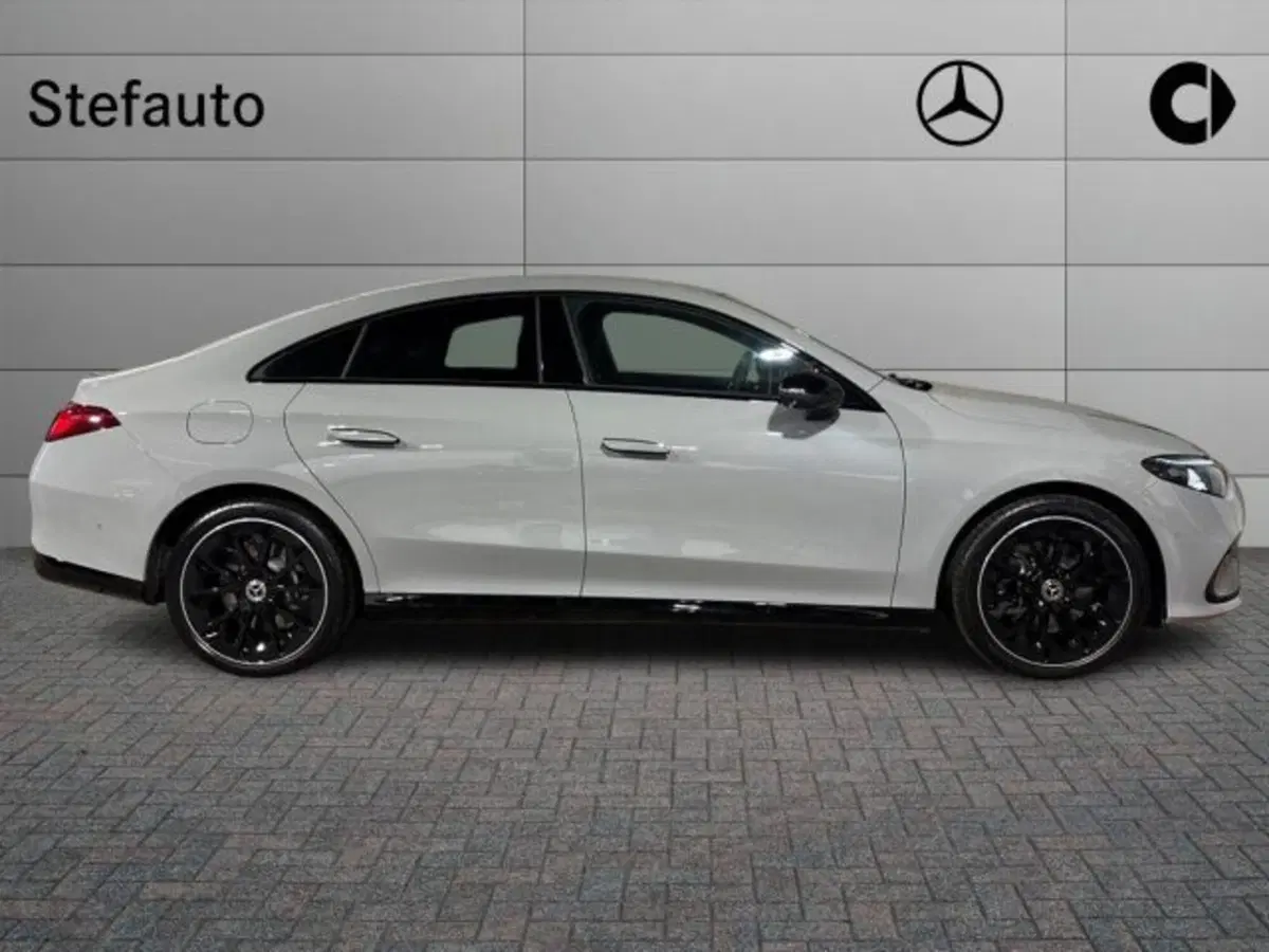 Mercedes-Benz CLA Shooting Brake nuova a Bologna (2)
