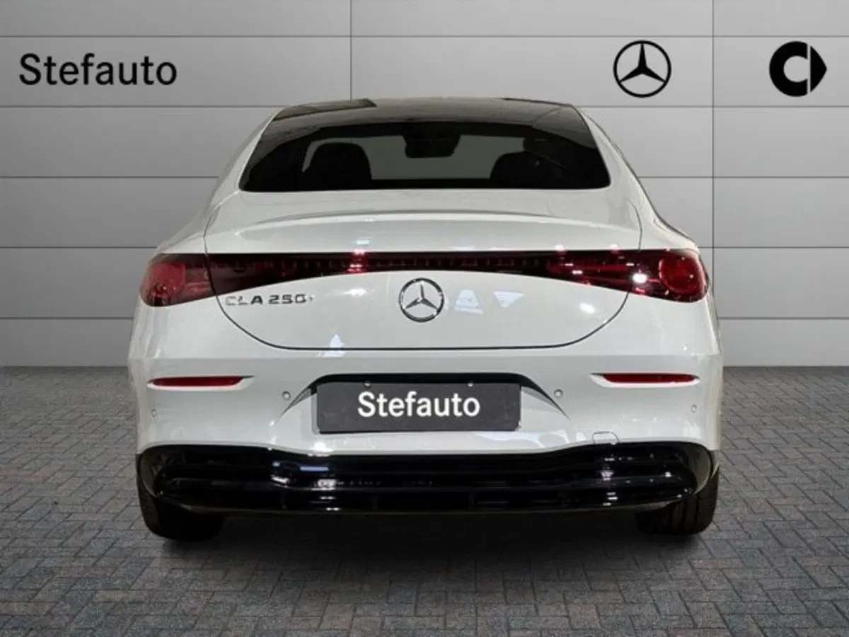 Mercedes-Benz CLA Shooting Brake nuova a Bologna (6)