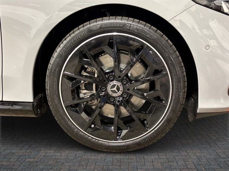 Mercedes-Benz CLA Shooting Brake nuova a Bologna (8)