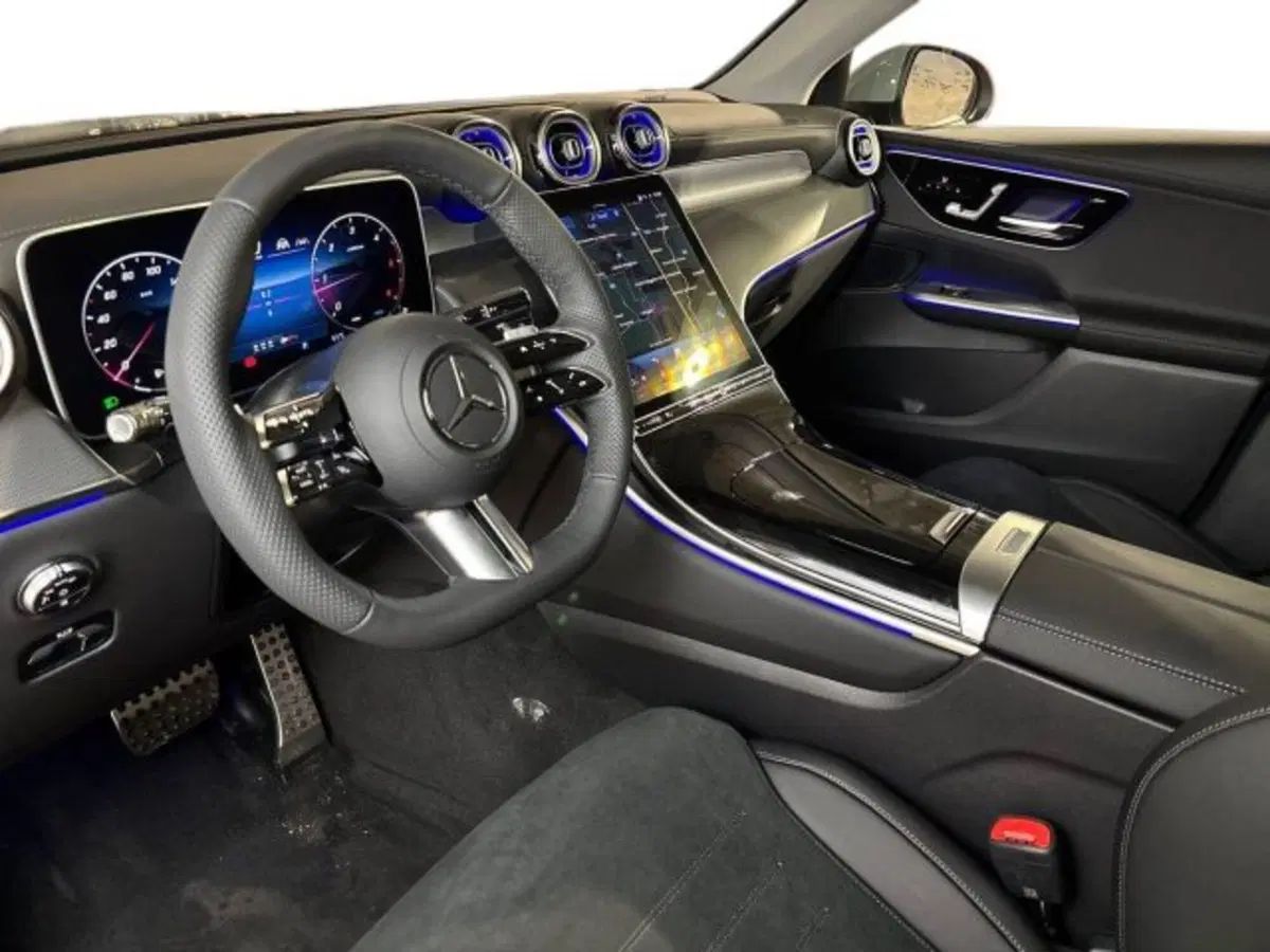 Mercedes-Benz GLC nuova a Bologna (11)