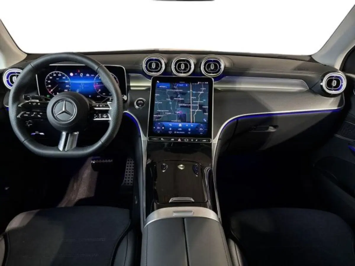 Mercedes-Benz GLC nuova a Bologna (13)