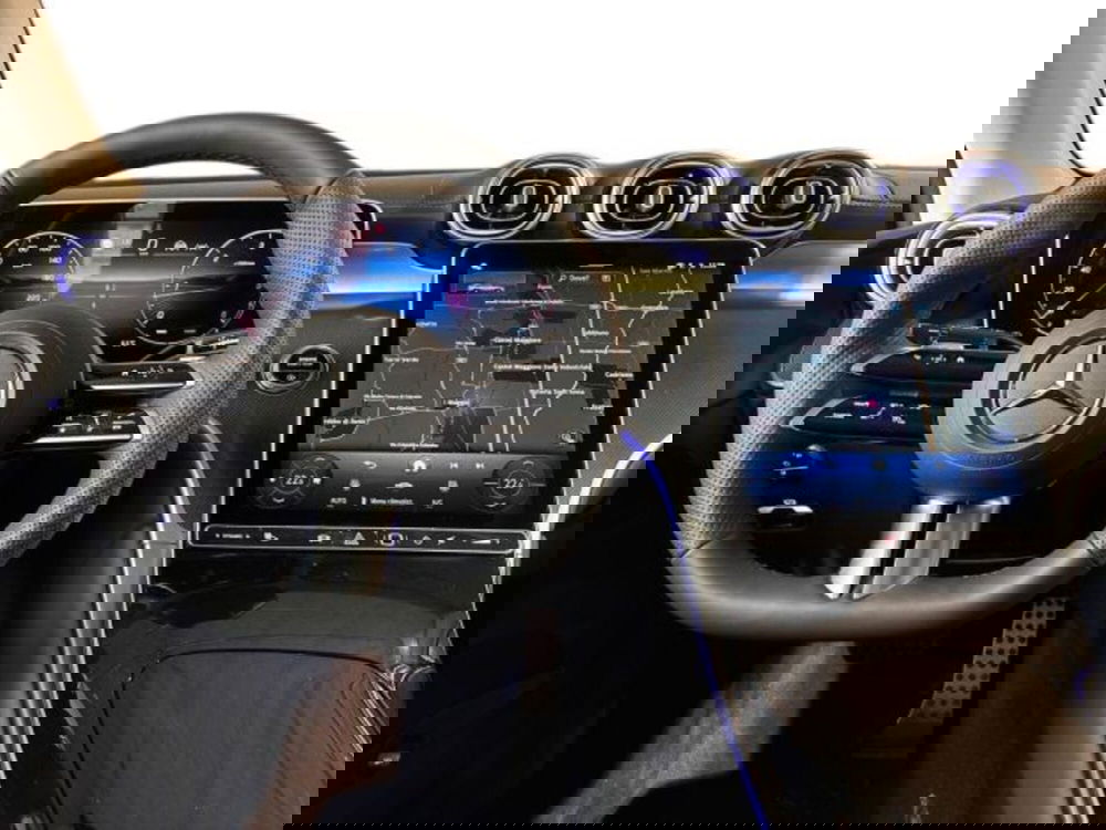 Mercedes-Benz GLC nuova a Bologna (14)