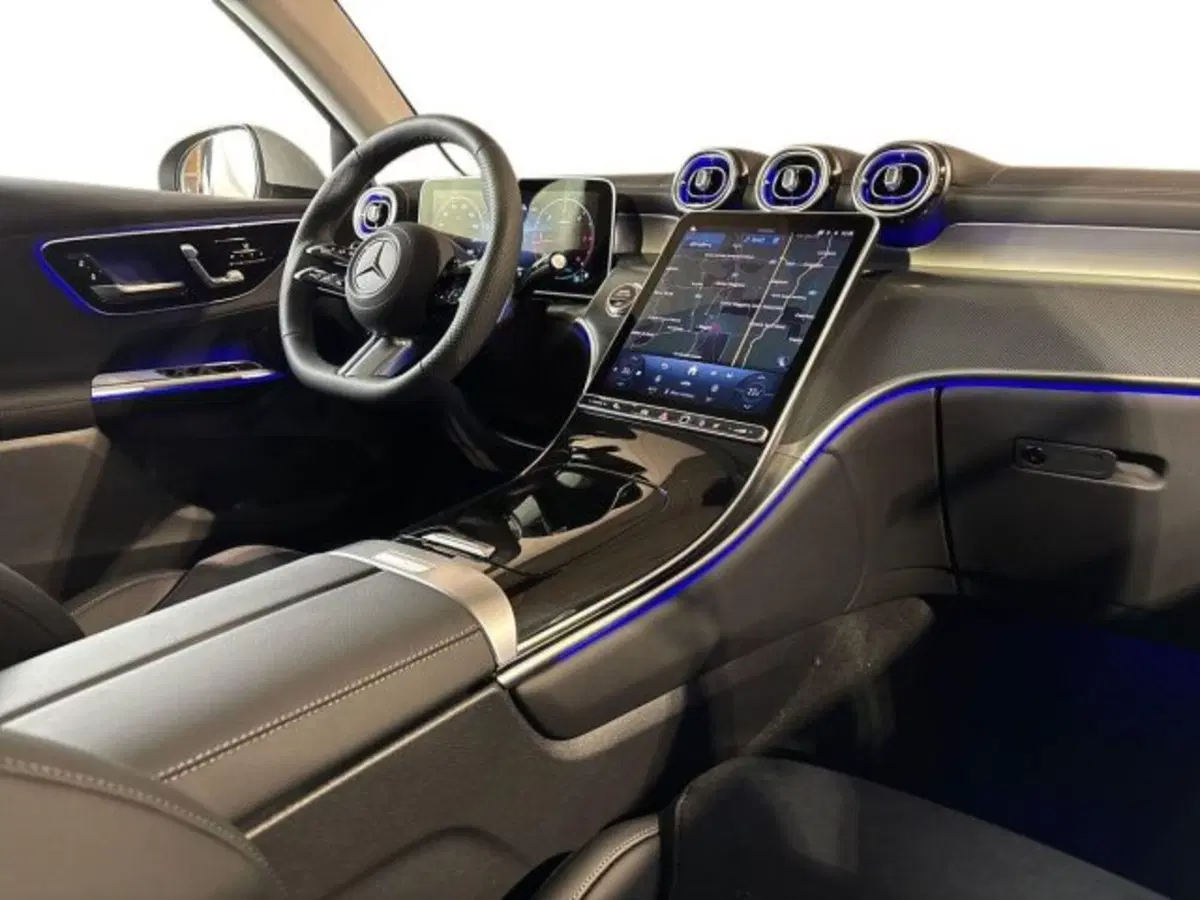 Mercedes-Benz GLC nuova a Bologna (15)