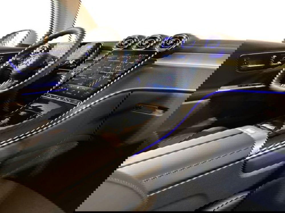 Mercedes-Benz GLC nuova a Bologna (15)