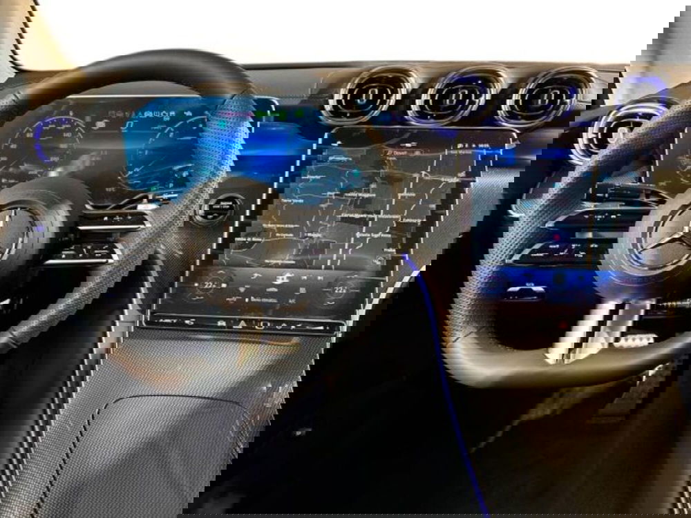 Mercedes-Benz GLC nuova a Bologna (14)