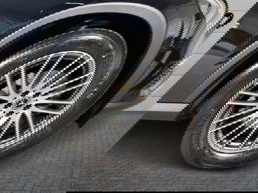 Mercedes-Benz GLC nuova a Bologna (8)