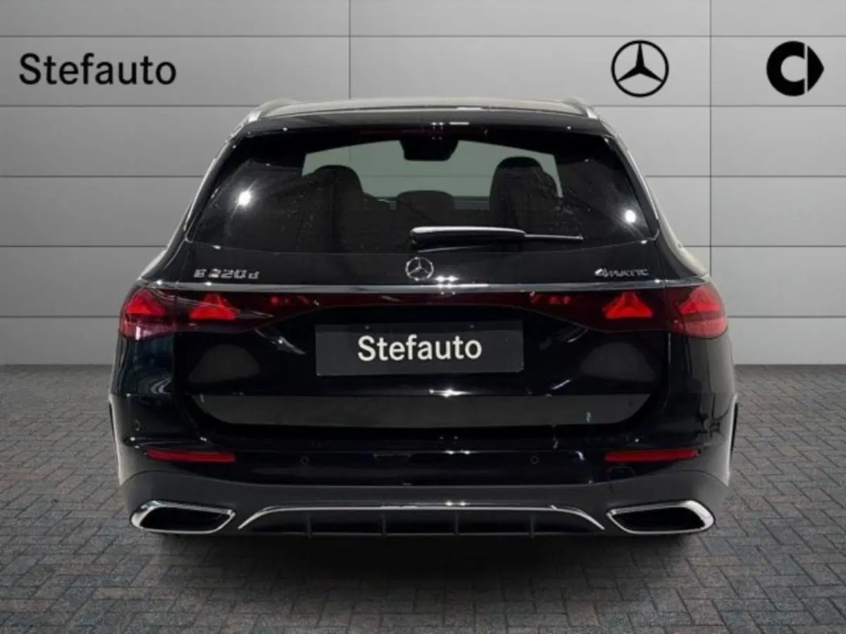 Mercedes-Benz Classe E Station Wagon nuova a Bologna (6)
