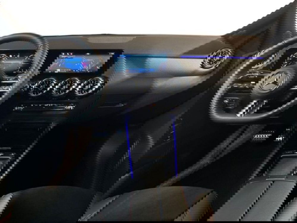 Mercedes-Benz GLA SUV nuova a Bologna (13)