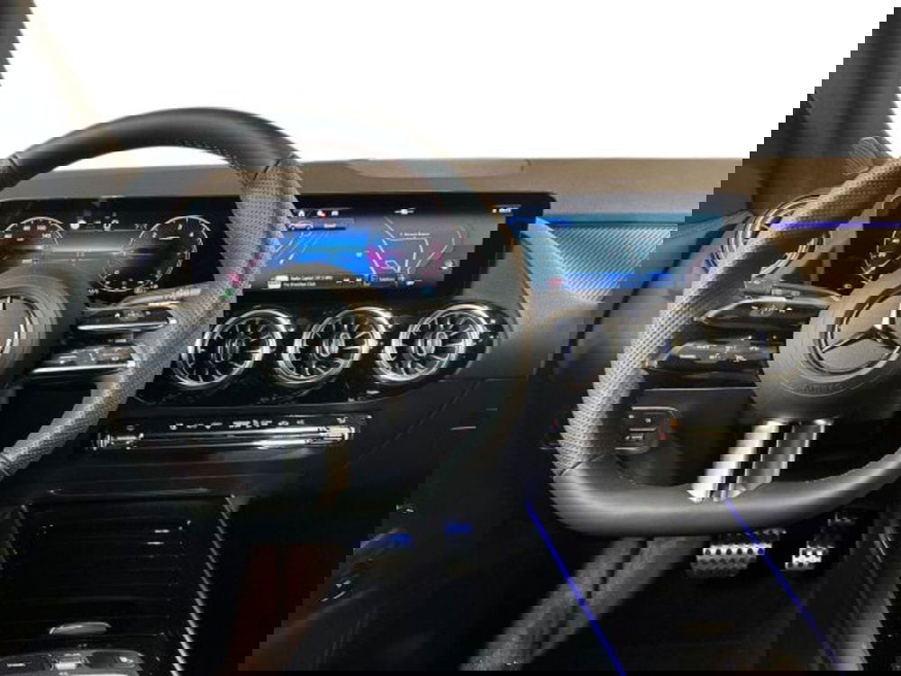 Mercedes-Benz GLA SUV nuova a Bologna (14)