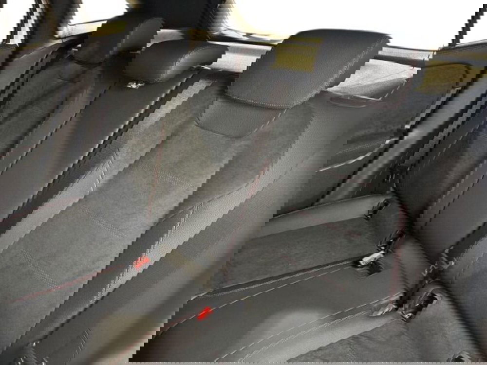 Mercedes-Benz GLA SUV nuova a Bologna (9)