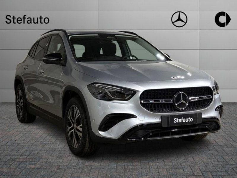 Mercedes-Benz GLA SUV nuova a Bologna