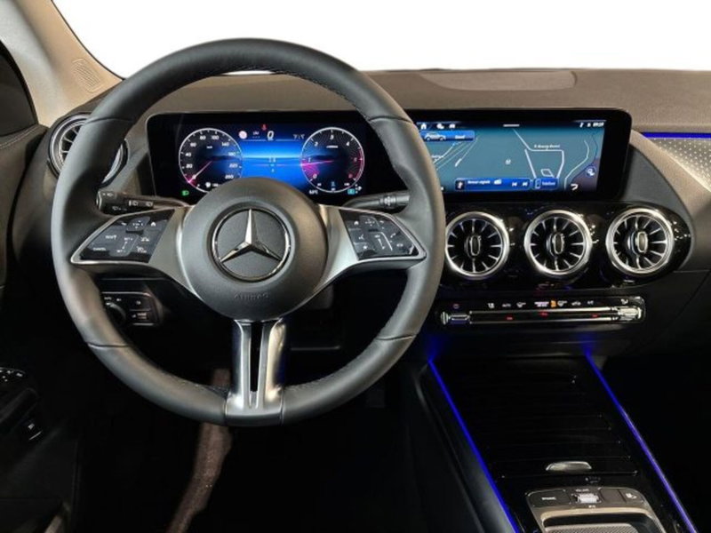 Mercedes-Benz GLA SUV nuova a Bologna (14)