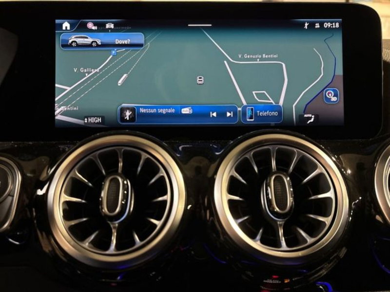 Mercedes-Benz GLA SUV nuova a Bologna (17)