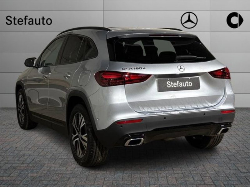 Mercedes-Benz GLA SUV nuova a Bologna (5)