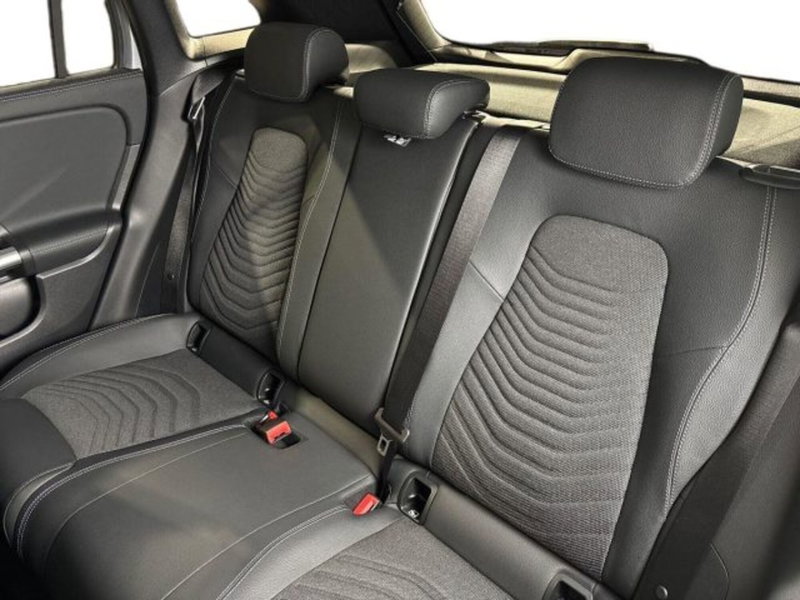 Mercedes-Benz GLA SUV nuova a Bologna (9)