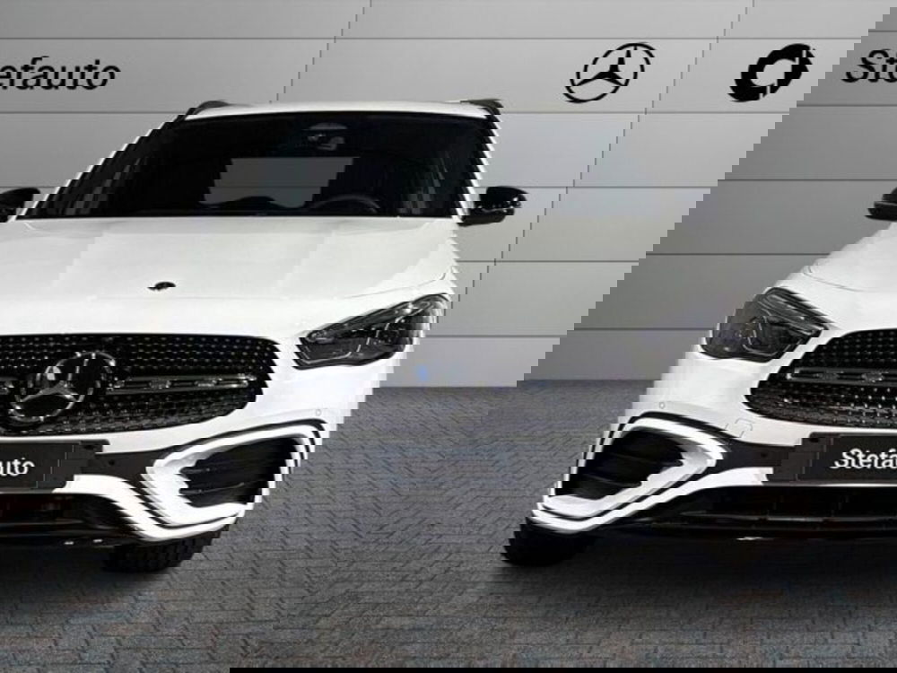 Mercedes-Benz GLA SUV nuova a Bologna (4)