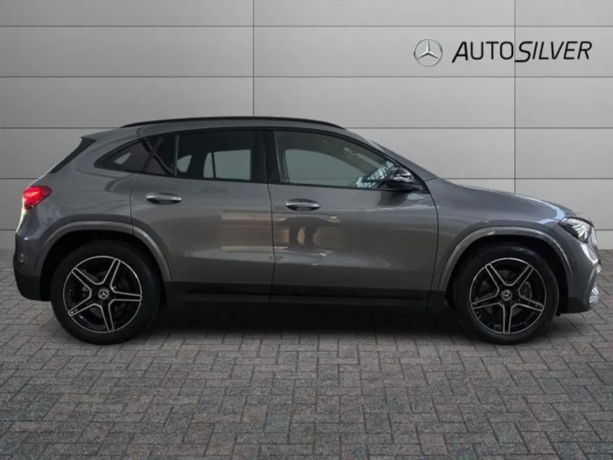 Mercedes-Benz GLA SUV nuova a Verona (5)
