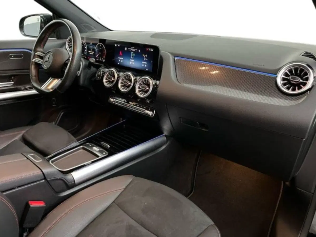 Mercedes-Benz GLA SUV nuova a Verona (14)