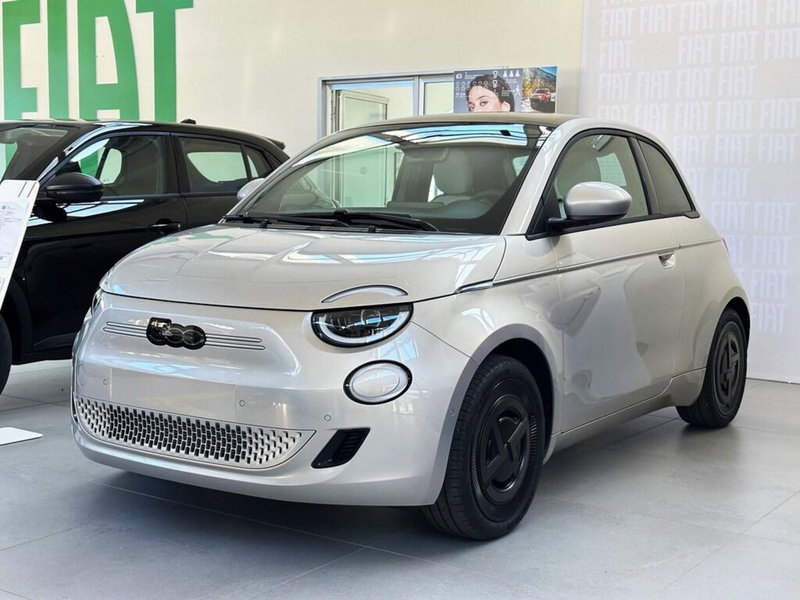 Fiat 500 Cabrio nuova a Sondrio