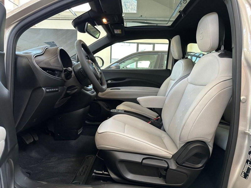 Fiat 500 Cabrio nuova a Sondrio (8)