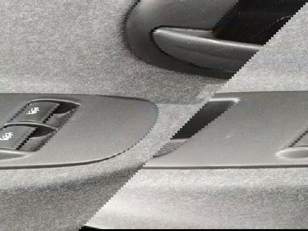 Lancia Ypsilon usata a Catania (18)