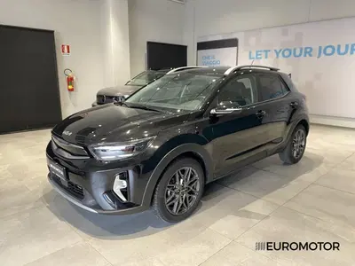Kia Stonic 1.0 t-gdi mhev Black Edition 100cv mt del 2024 usata a Modugno