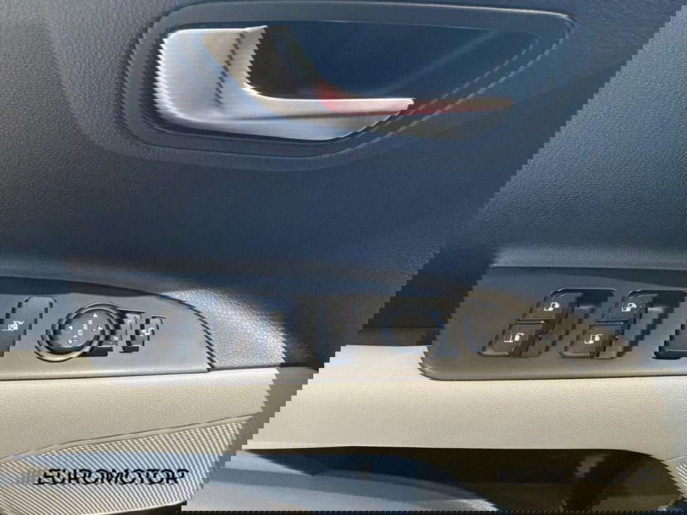 Kia Stonic usata a Bari (11)