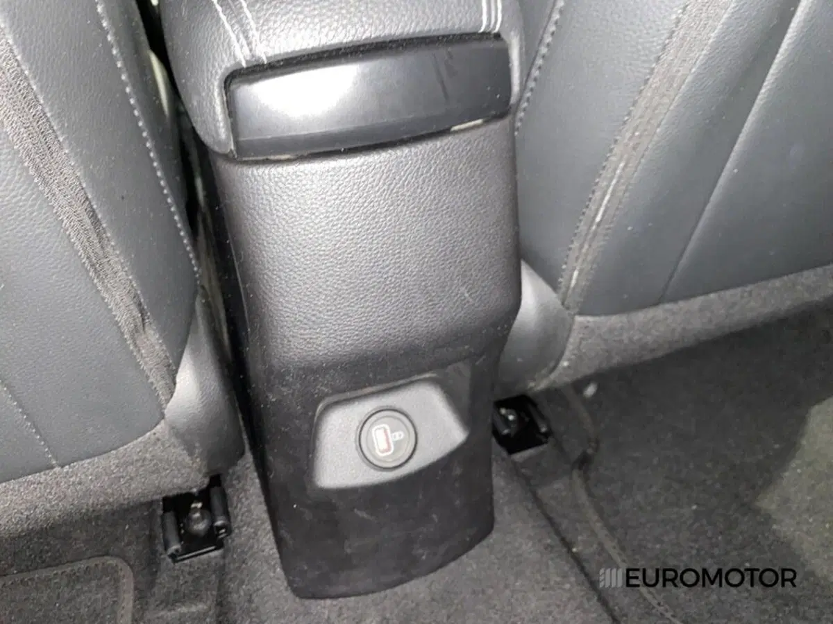 Kia Stonic usata a Bari (15)