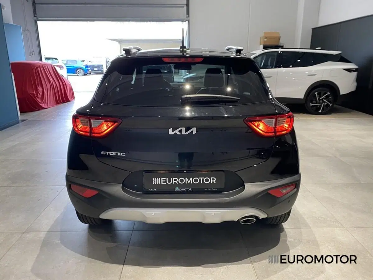 Kia Stonic usata a Bari (7)