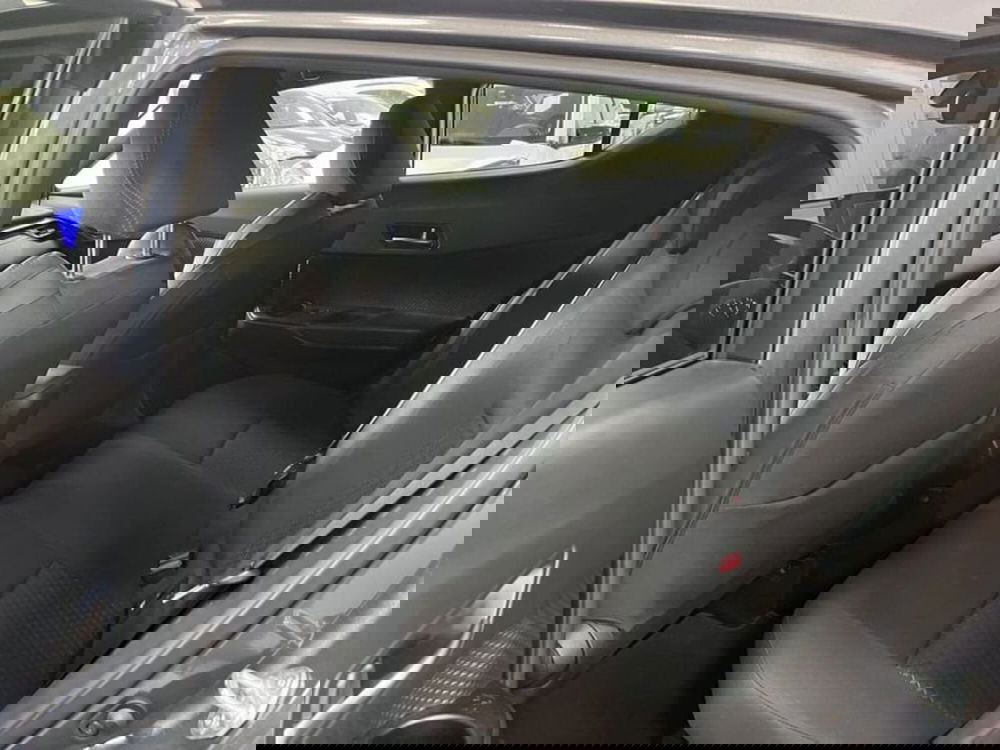 Toyota Toyota C-HR usata a Prato (10)