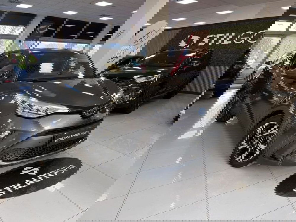 Toyota Toyota C-HR usata a Prato (3)