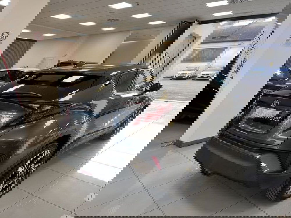 Toyota Toyota C-HR usata a Prato (4)
