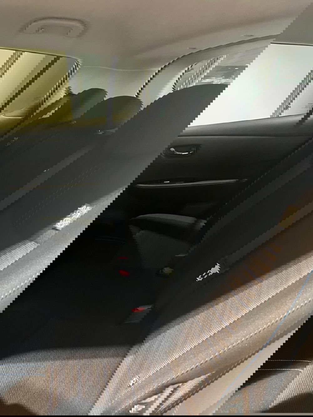 Nissan Leaf nuova a Cagliari (18)