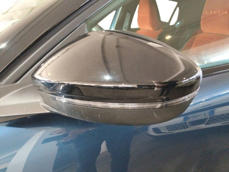 Lancia Ypsilon usata a Brindisi (12)