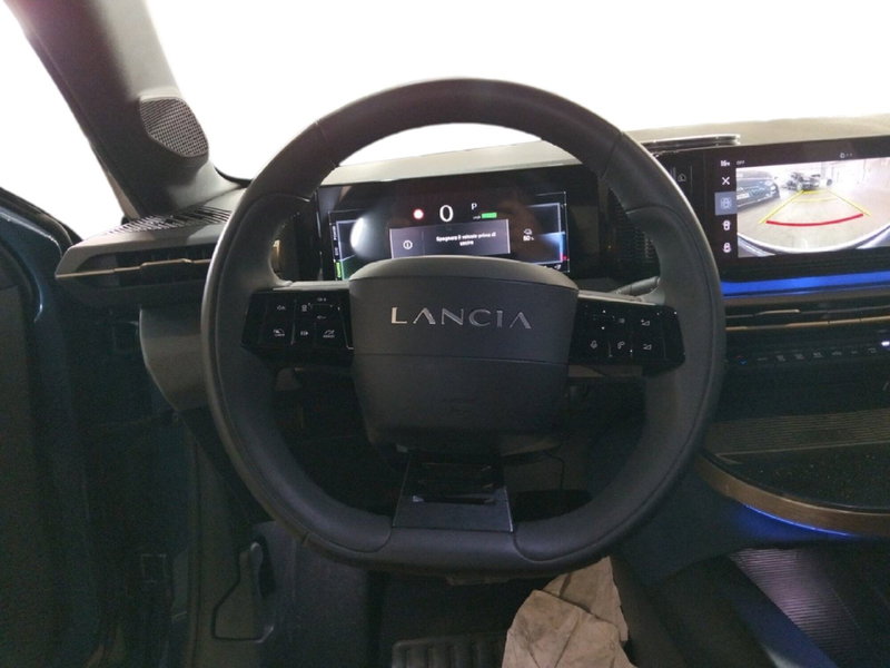 Lancia Ypsilon usata a Brindisi (18)