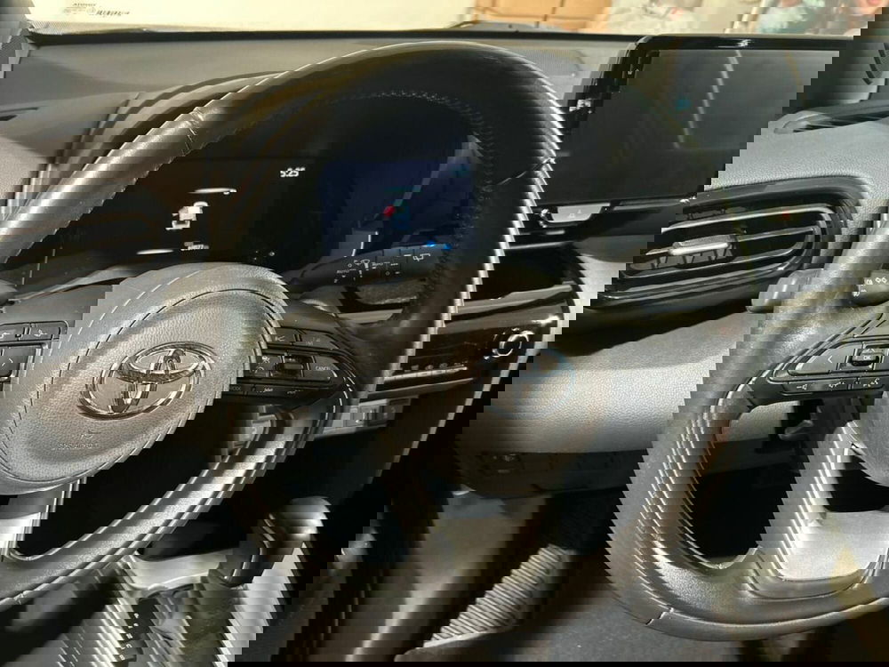 Toyota Yaris Cross usata a Lecco (15)