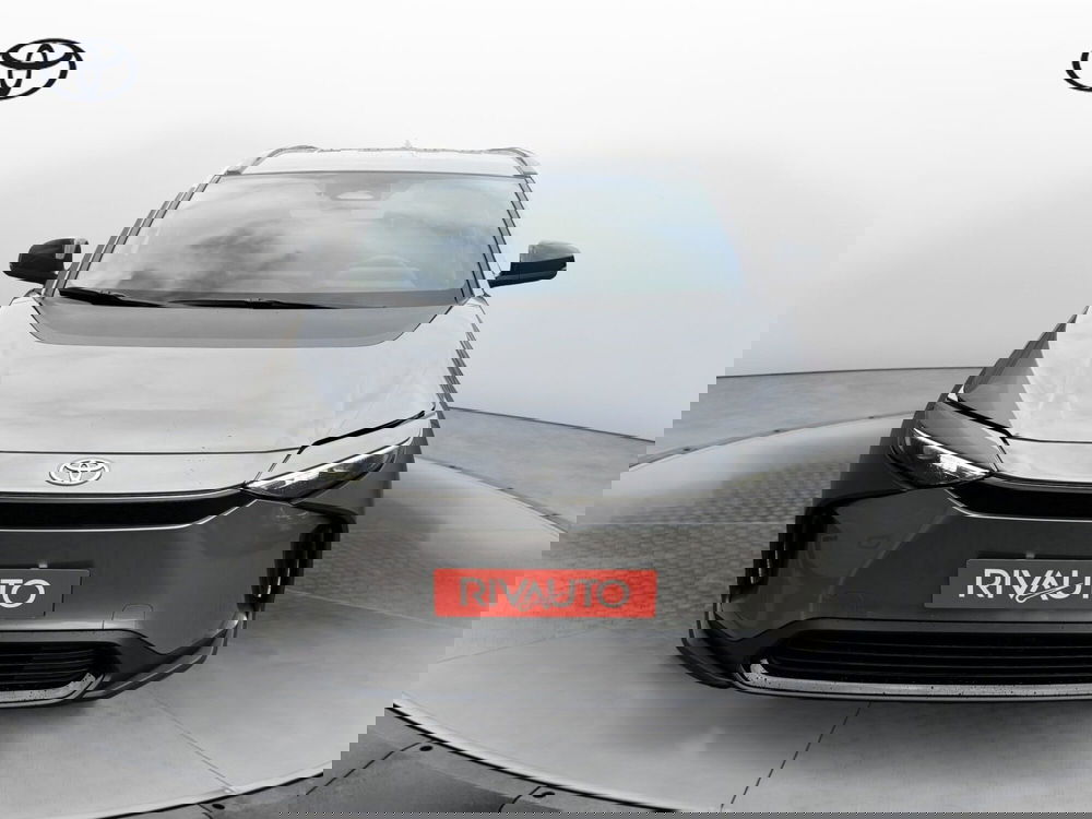 Toyota bZ4X nuova a Como (5)