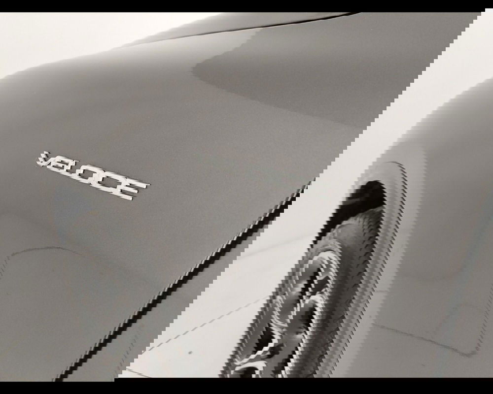 Alfa Romeo Stelvio usata a Caserta (14)