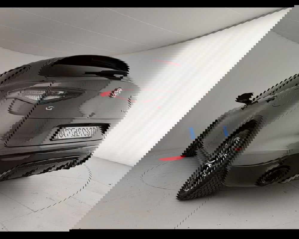 Alfa Romeo Stelvio usata a Caserta (9)