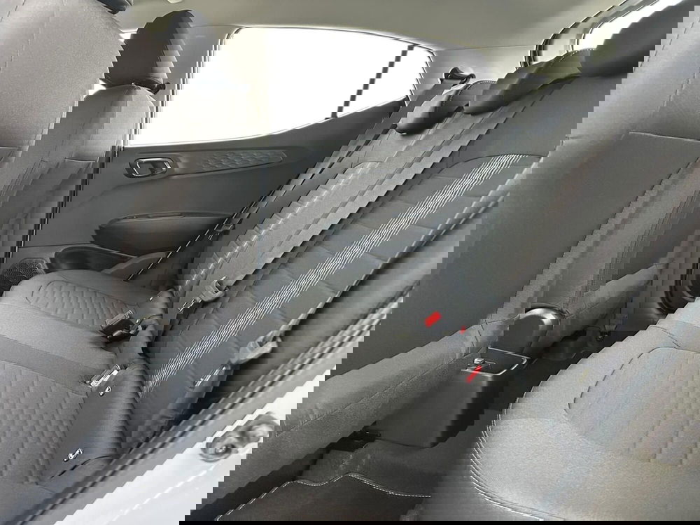 Hyundai i10 nuova a Prato (13)