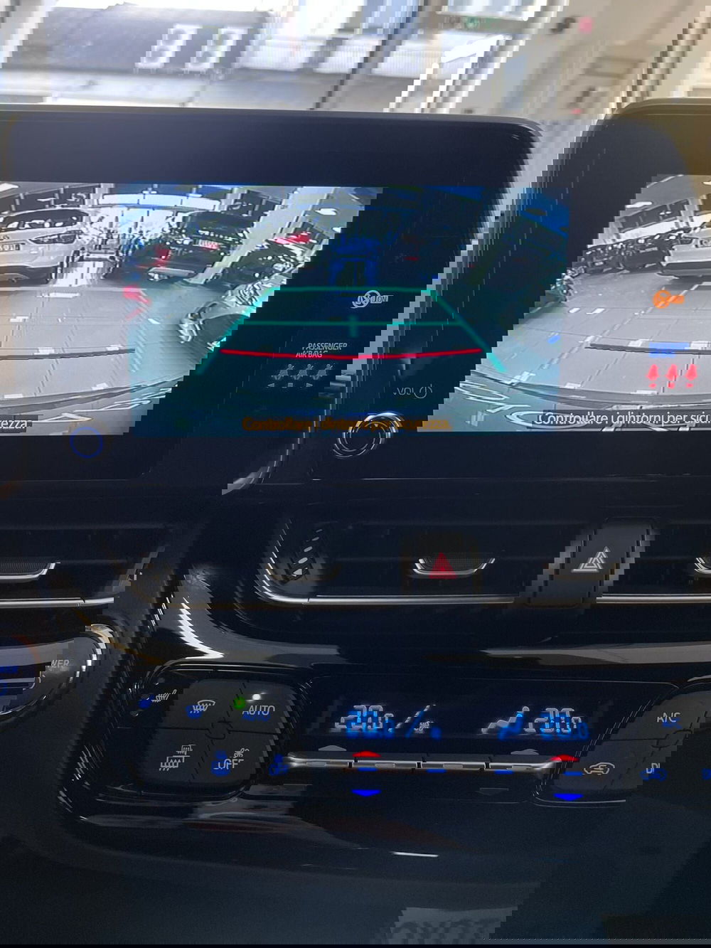 Toyota Toyota C-HR usata a Prato (13)