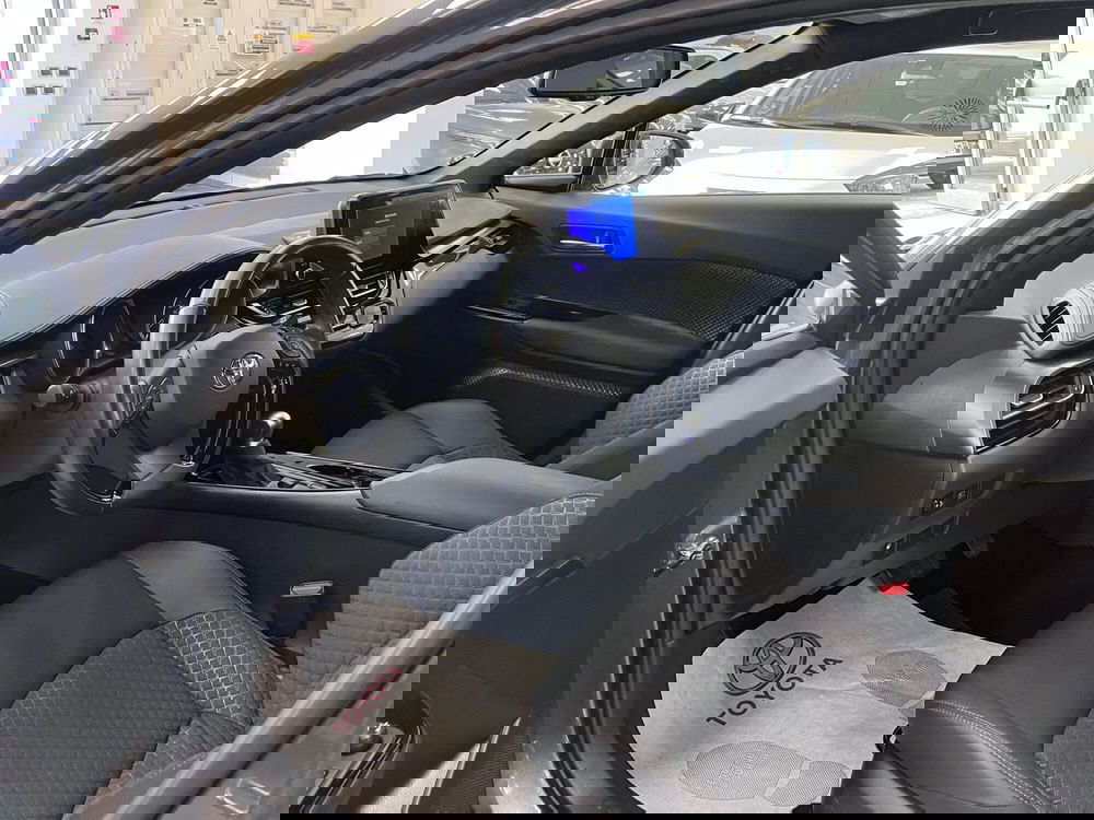 Toyota Toyota C-HR usata a Prato (7)